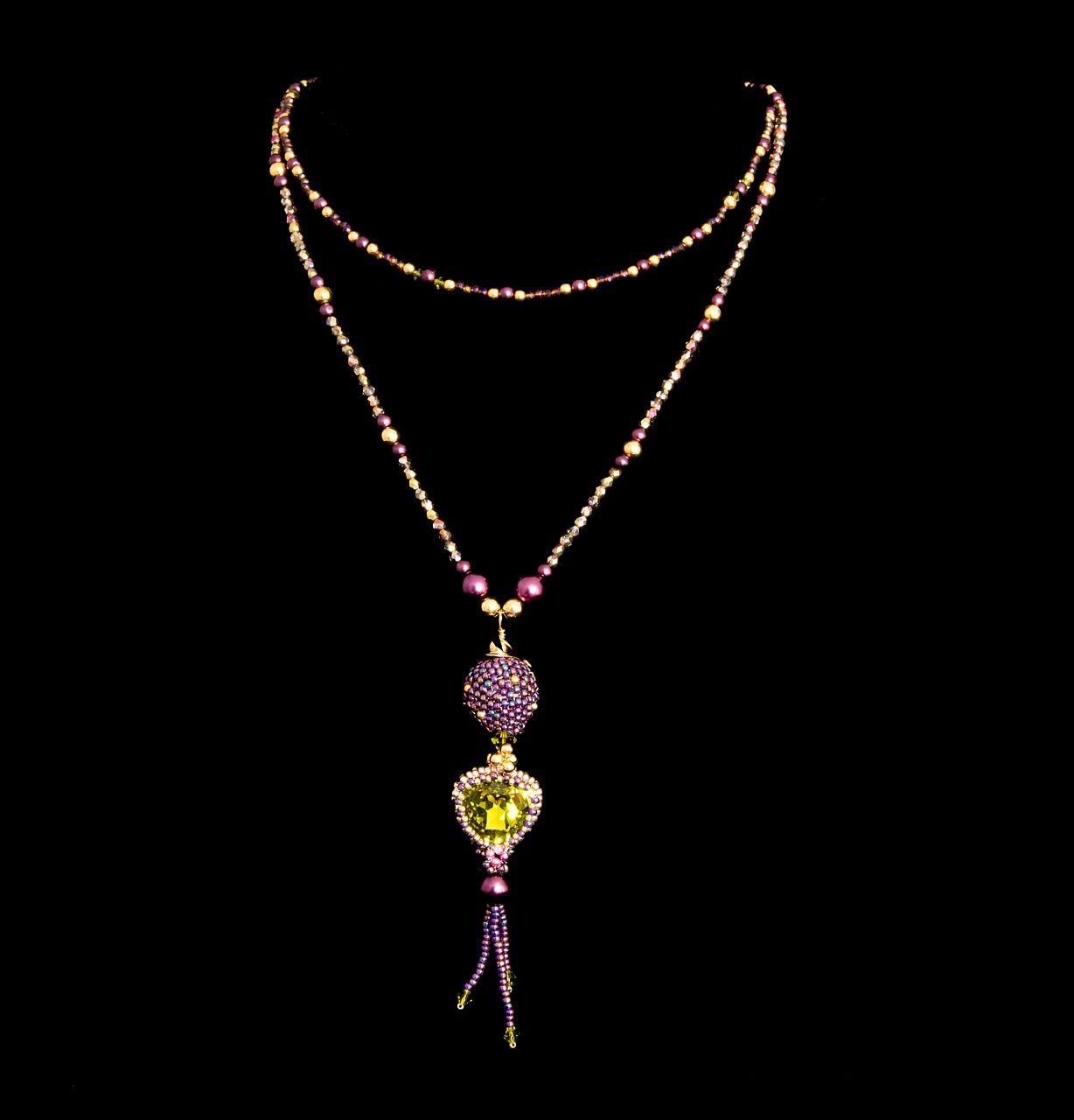 Image of a Pendant Necklace